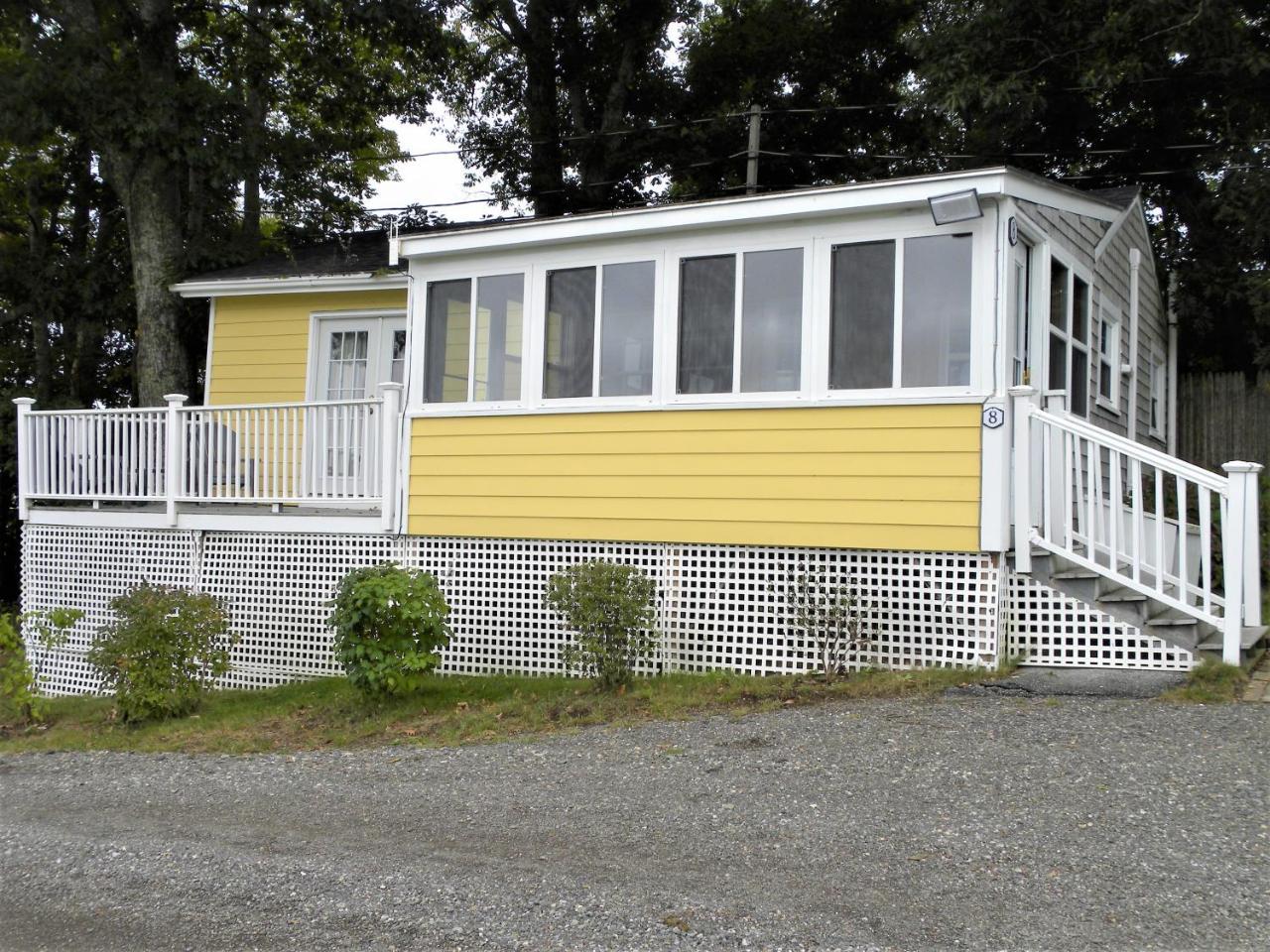 Colonial Gables Oceanfront Village Belfast Exterior photo
